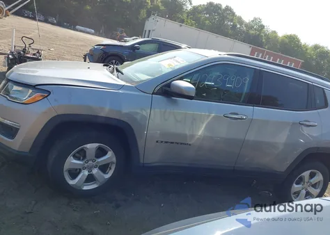2019 Jeep Compass Latitude 4X4 from USA, damaged, VIN 3C4NJDBB2KT807800